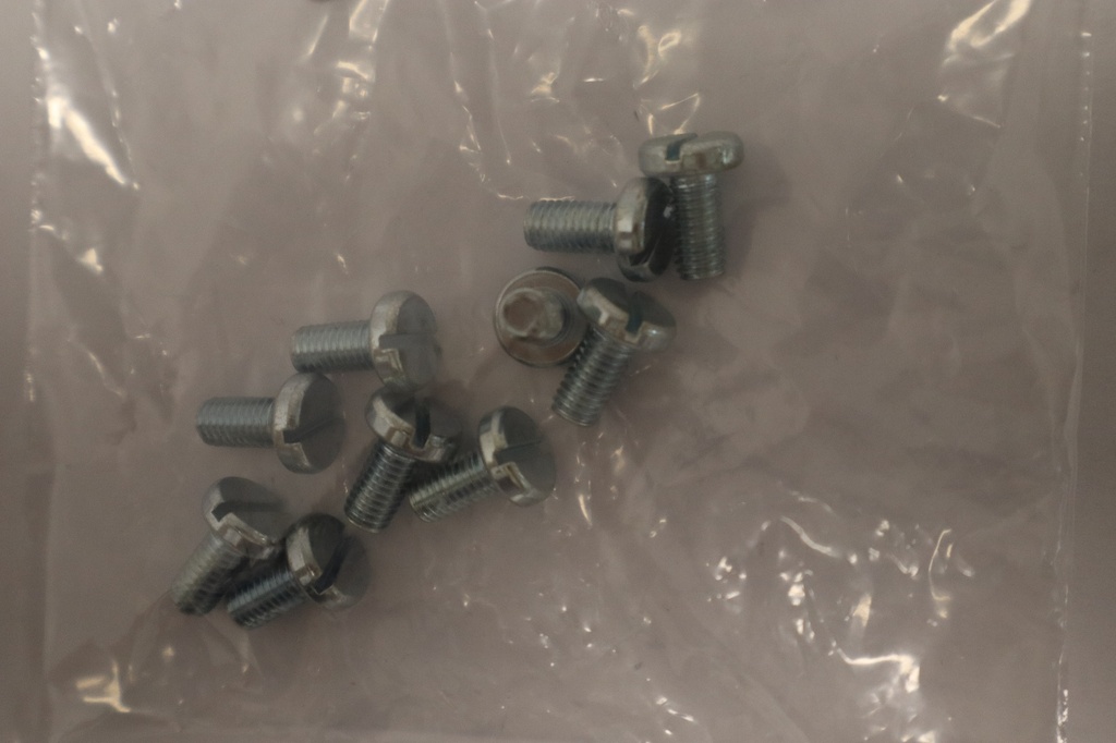 [B120015] Boulon tête plate 10 pièces