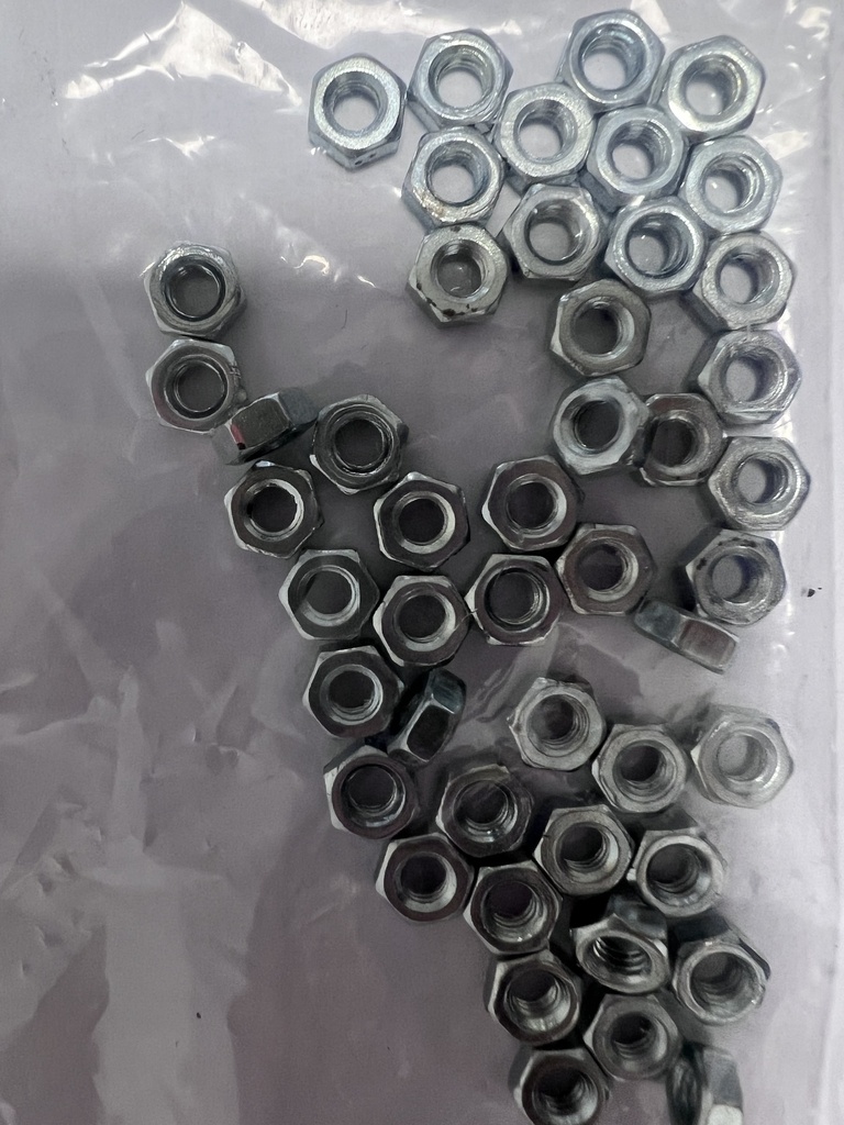 [B1260581] Ecrou clé 8mm 47 pièces